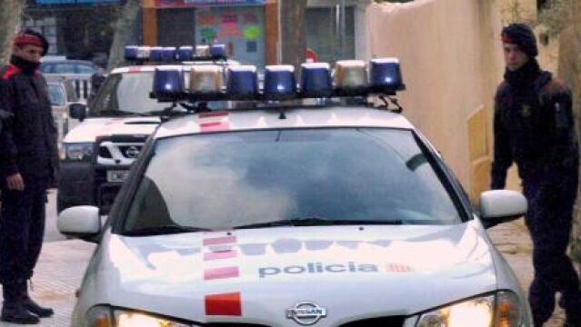 Los Mossos disparan al aire al verse acorralados en una detención en Figueras