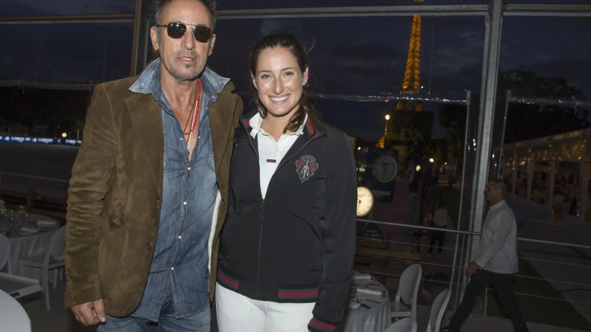 Bruce Springsteen y su hija Jessica, en un concurso de saltos en París el pasado año.