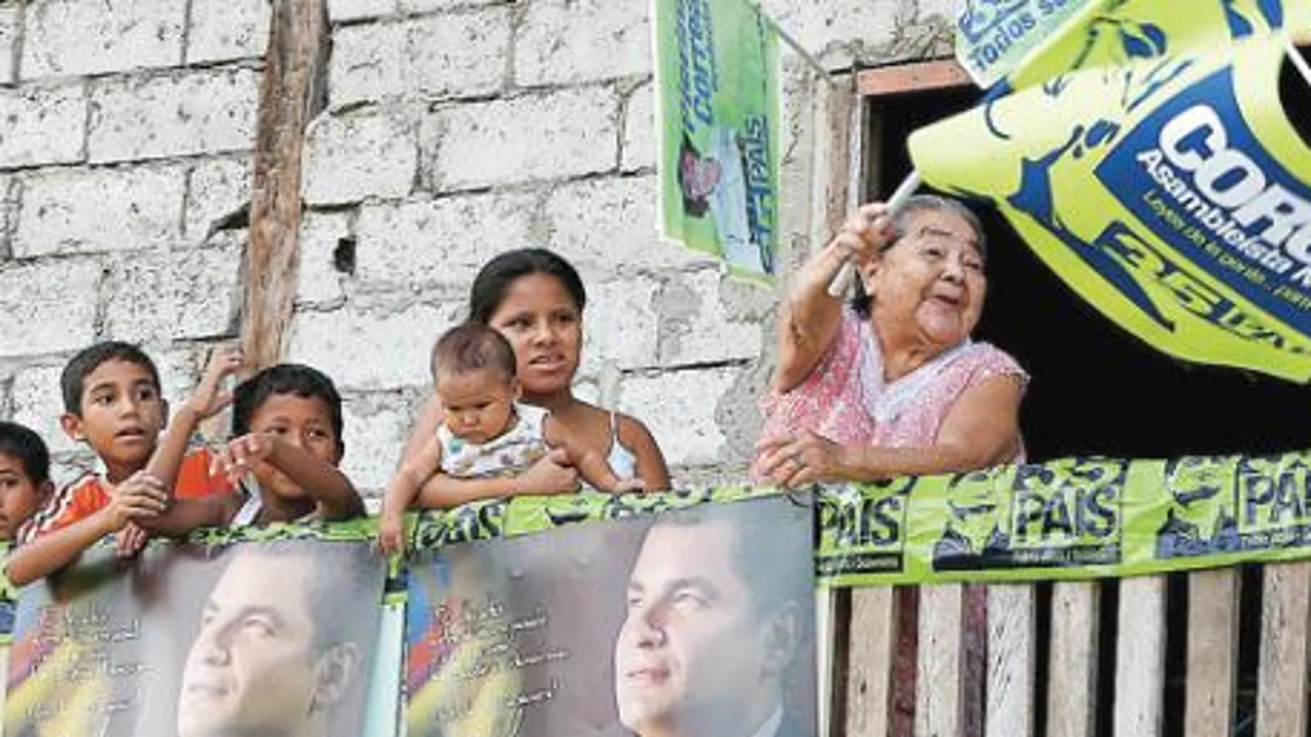 Correa se perfila como el máximo favorito en las elecciones de Ecuador