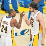 Gasol rescata a los Lakers