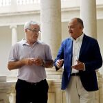 Los portavoces municipales de Compromís, Joan Ribó (i), y el PSPV-PSOE, Joan Calabuig