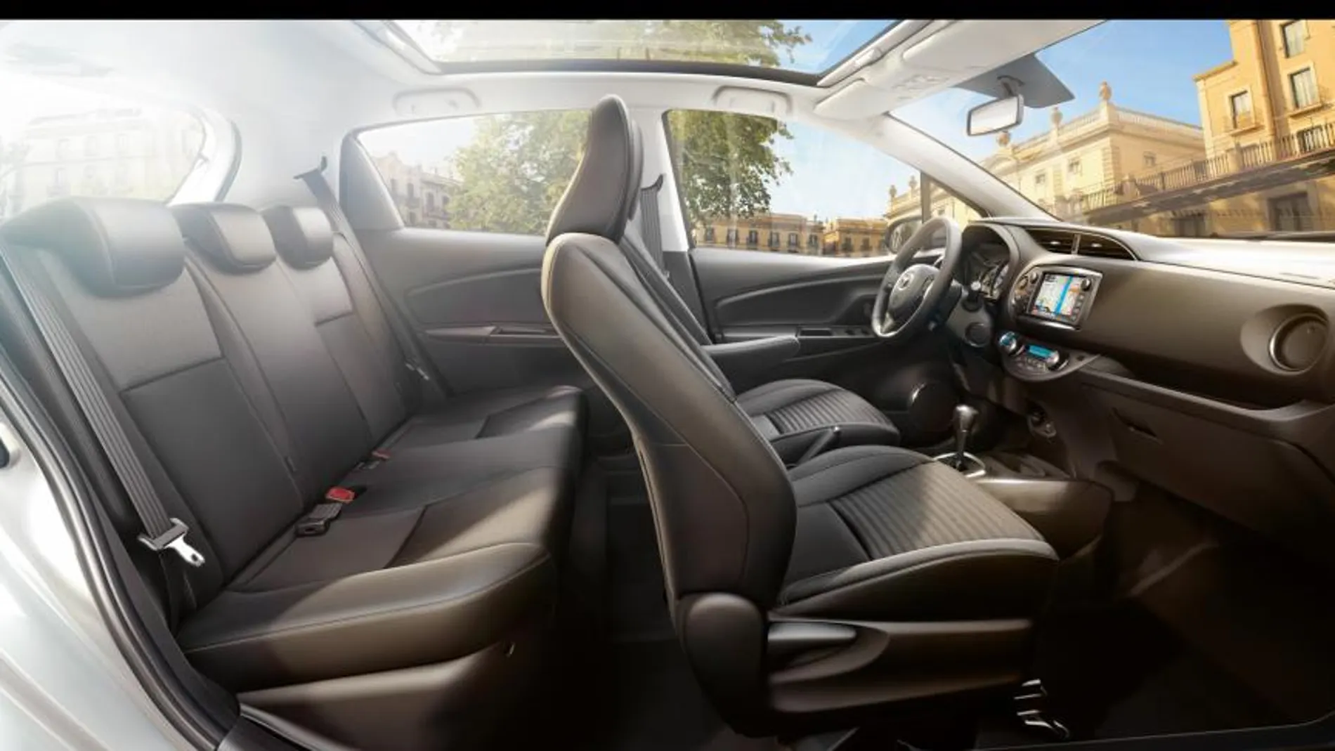 Es posible comprar un Yaris 100 (gasolina), un Yaris 90D (diésel) o un Yaris hybrid (híbrido) por 150 € al mes