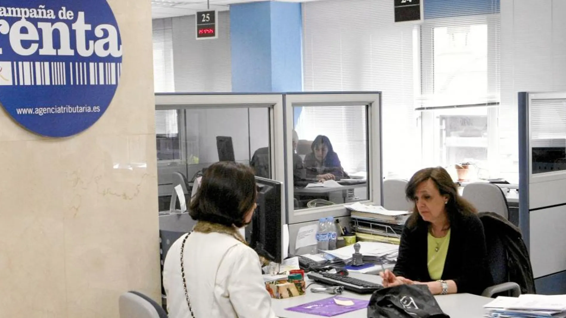 Abren 80 oficinas, desde hoy, para facilitar la Declaración de la Renta a castellanos y leoneses