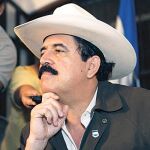 Zelaya acepta el plan de Arias, que incluye su restitución como presidente y un gobierno de concentración