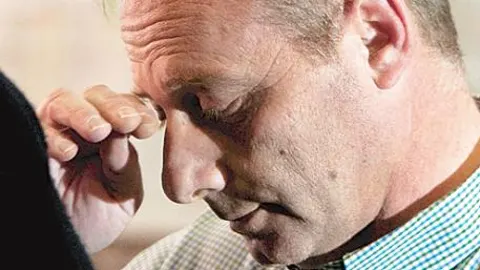 Miguel y «El Cuco» abusaron de Marta a punta de navaja y la estrangularon