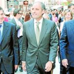 Fenoll dice que el PSOE «juega fuerte» para conseguir el apoyo del tránsfuga