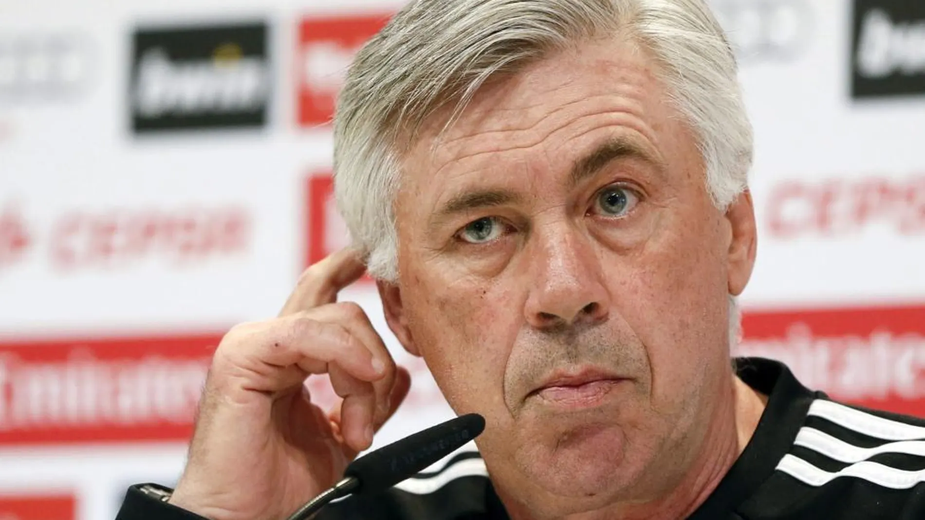 Carlo Ancelotti, durante la rueda de prensa que ha ofrecido hoy en la Ciudad Deportiva de Valdebebas.