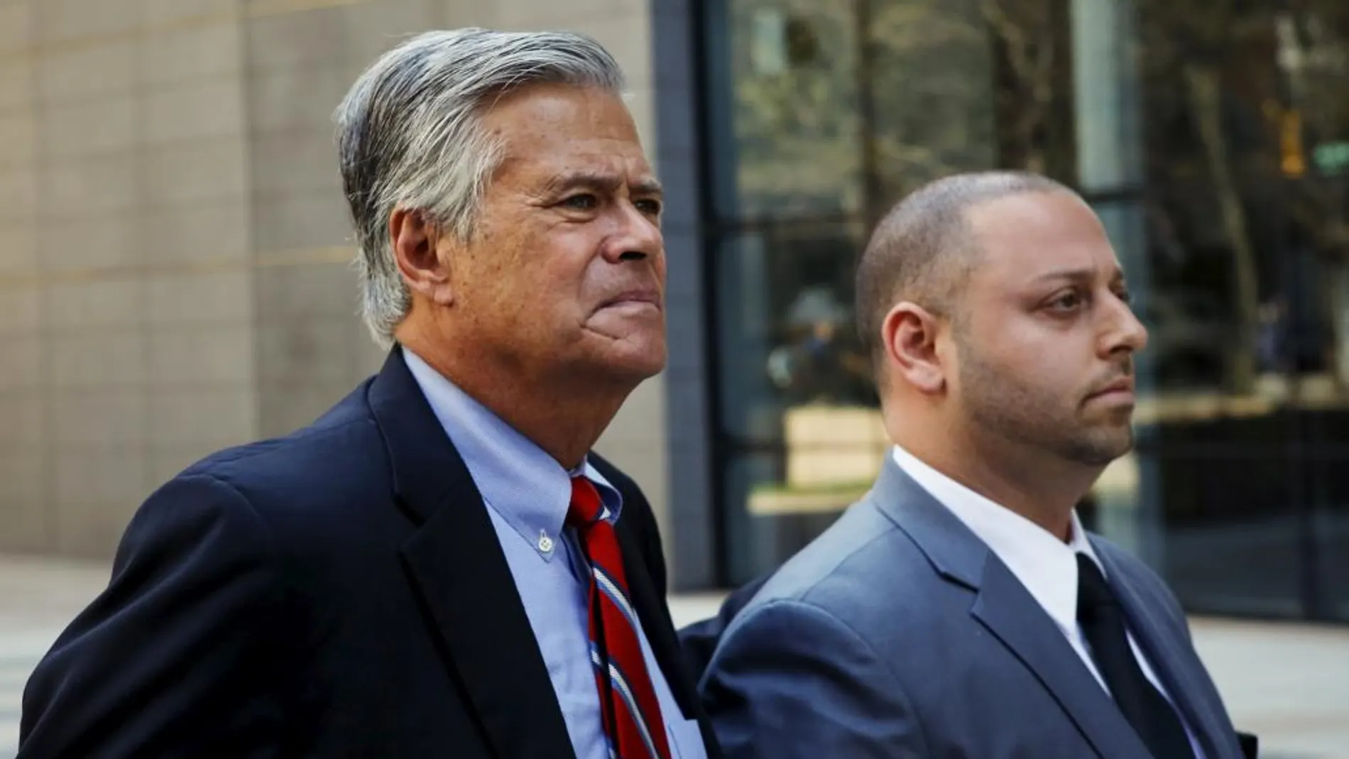 Dean Skelos, y su hijo Adam