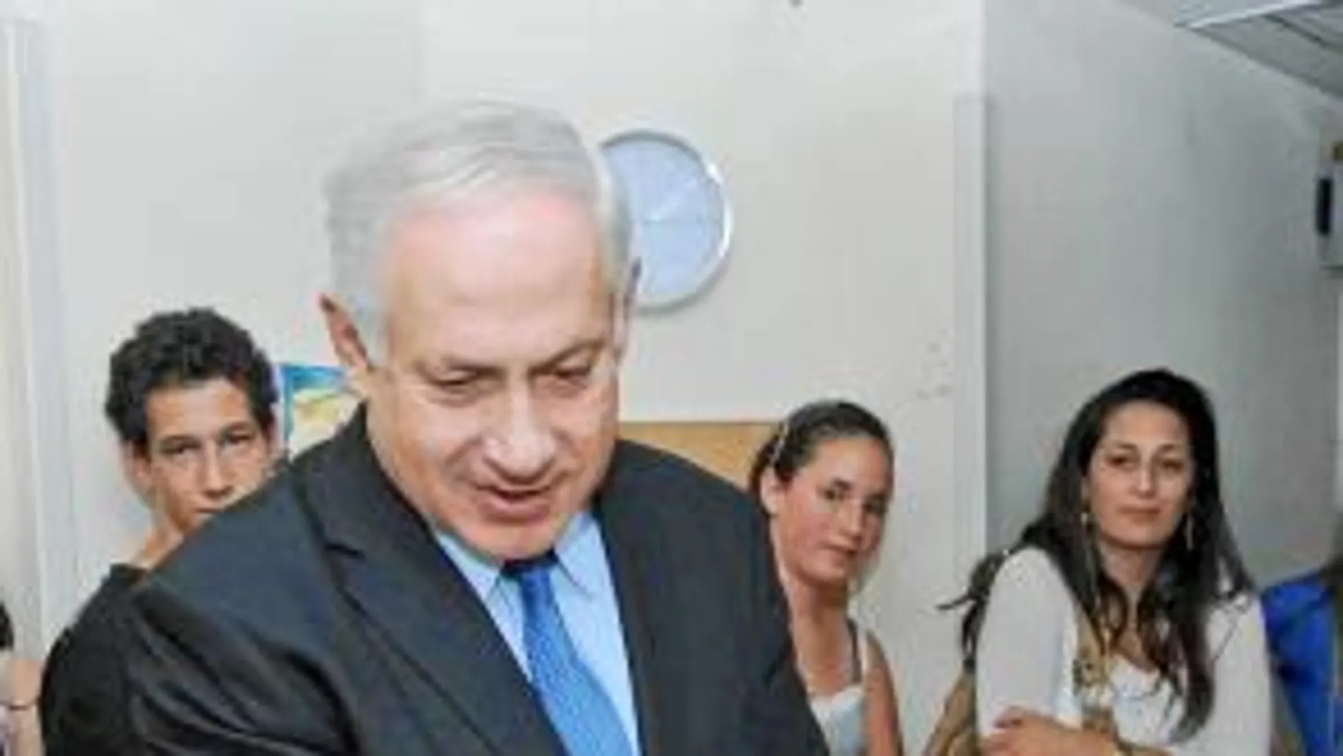 Netanyahu visitó a los soldados heridos