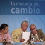 Arenas apela a los más demócratas que de izquierdas