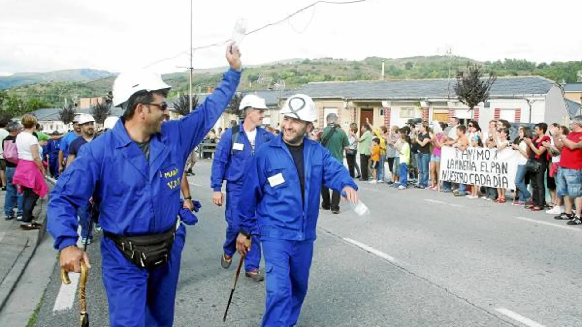 La «marcha negra» siguió ayer su ruta por la provincia de León