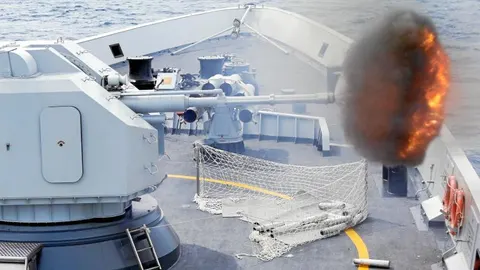 La fragata china «Yulin» realiza ejercicios militares en el mar del Sur de China