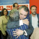 El hasta ayer portavoz socialista en el Ayuntamiento de Alicante, Roque Moreno, se despidió ayer de sus compañeros