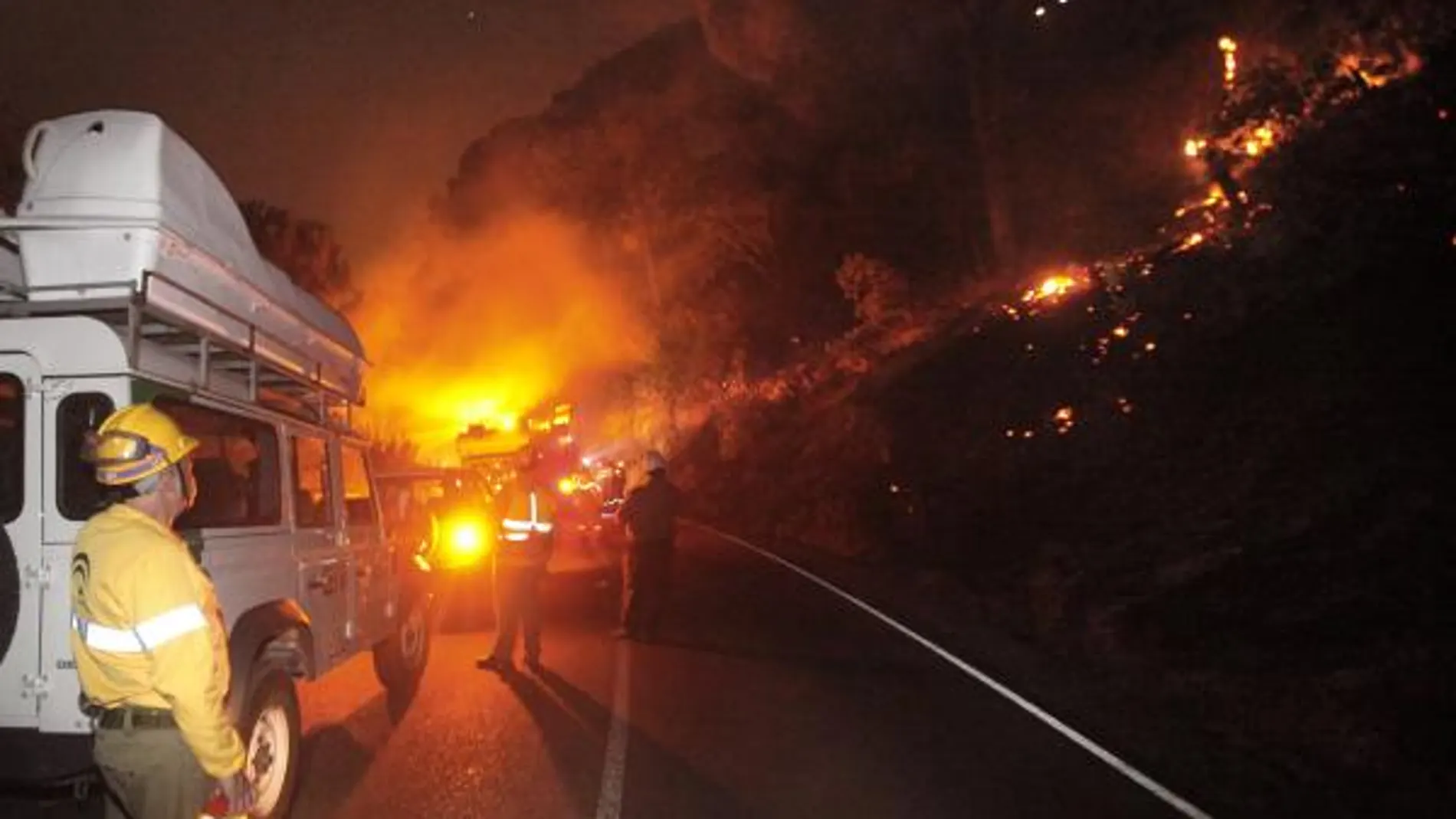 Valencia decreta el máximo nivel de alerta por los incendios forestales