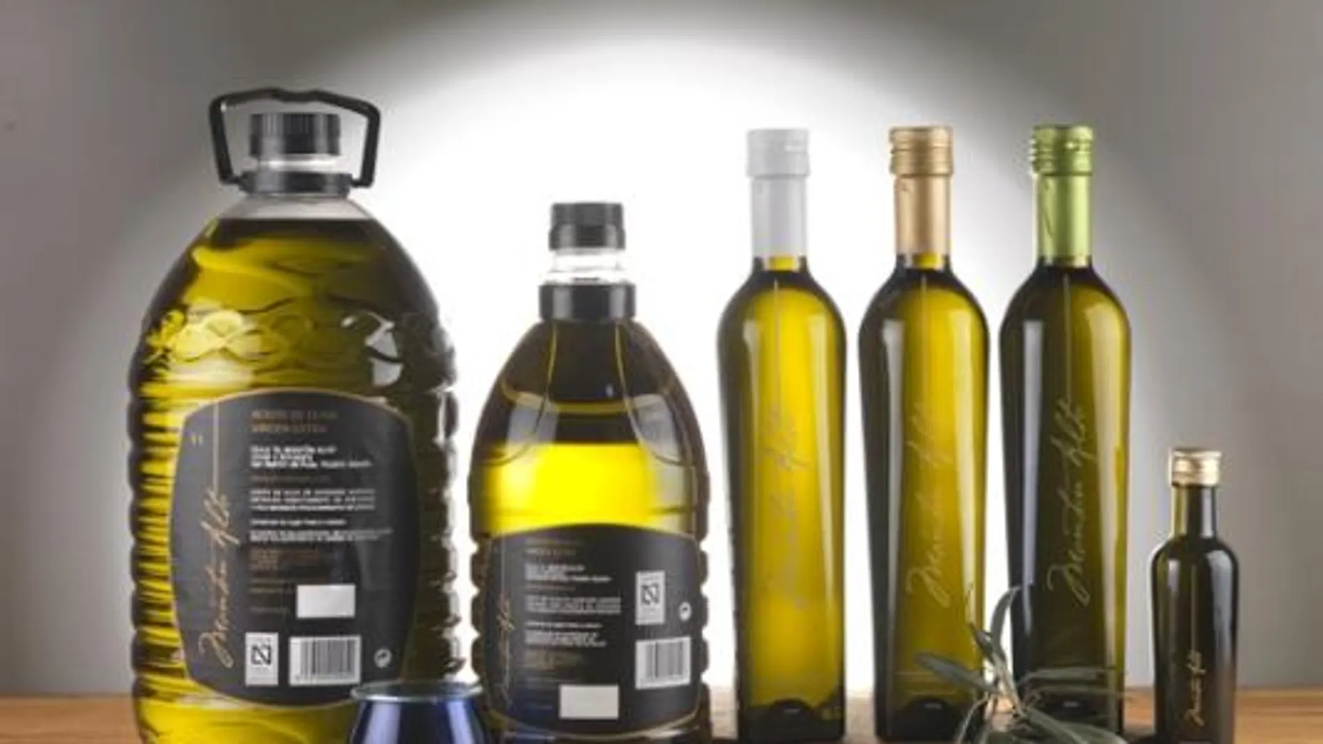 Juan Pablo Felipe presenta su nuevo aceite de oliva