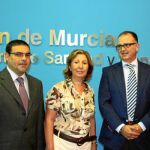 Agustín Ruiz, Maria Ángeles Palacios y Enrique Vázquez, durante la presentación de la investigación