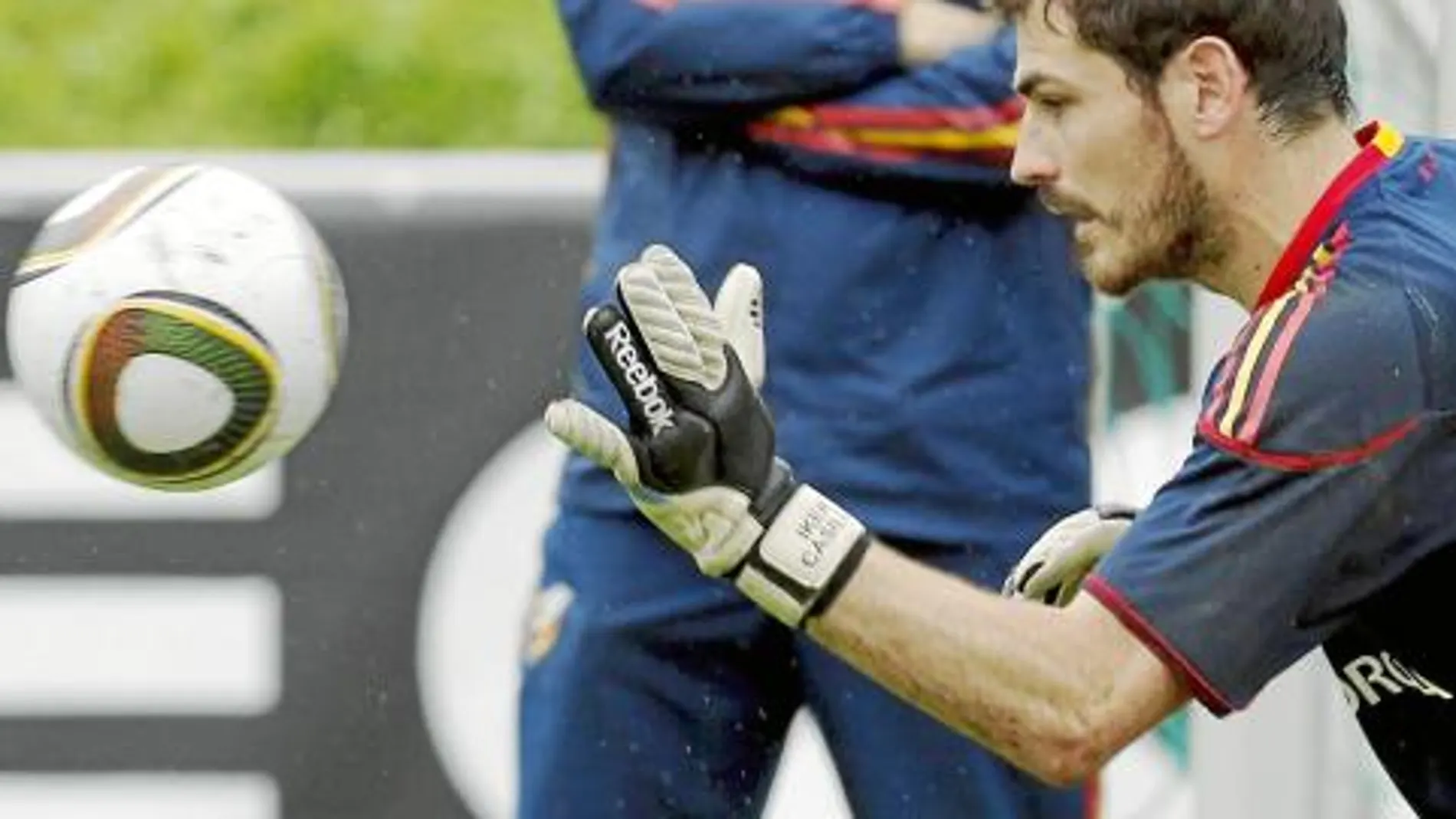 Casillas, en la encrucijada