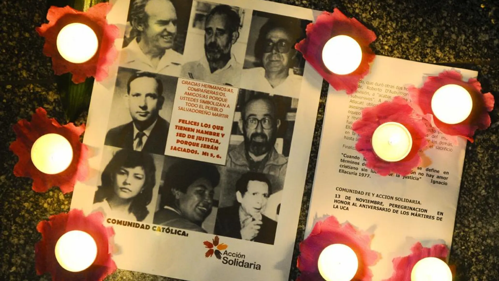 Fotografia de archivo del 13 de noviembre de 2010 de un afiche con los retratos de los cinco jesuitas españoles y uno salvadoreño asesinados