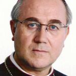 Adolfo González Montes / Obispo de Almería, es un experto en ecumenismo y conoce Bruselas y la UE
