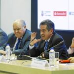 De izq. a dcha., Ernesto Samper, Enrique V. Iglesias, Miguel Ángel Revilla y Fernando Jáuregui