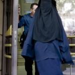 Galapagar prohíbe el burka en edificios públicos
