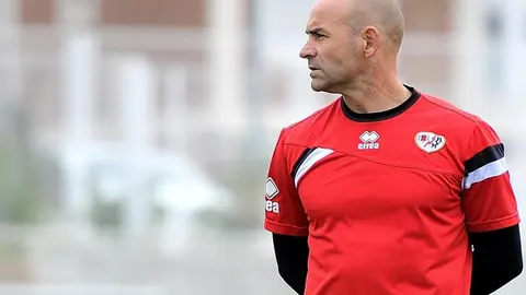 Paco Jémez, durante uno de los entrenamientos del Rayo Vallecano.