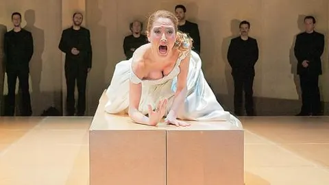 Muriel Sánchez es una de las protagonistas de «La estrella de Sevilla» en el Teatro Pavón