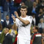Gareth Bale aplaude a la afición madridista tras un partido