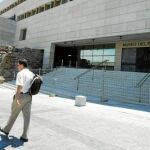 Chacón suspende la apertura del Museo del Ejército por el decretazo