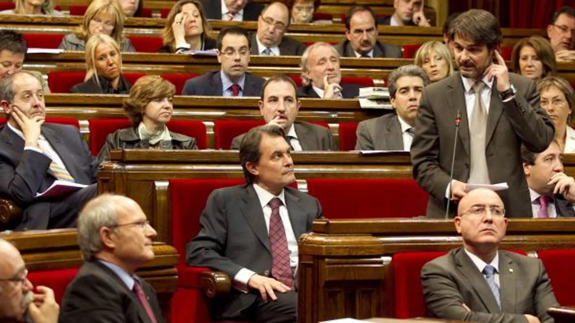 El Parlamento catalán tramitará una consulta soberanista
