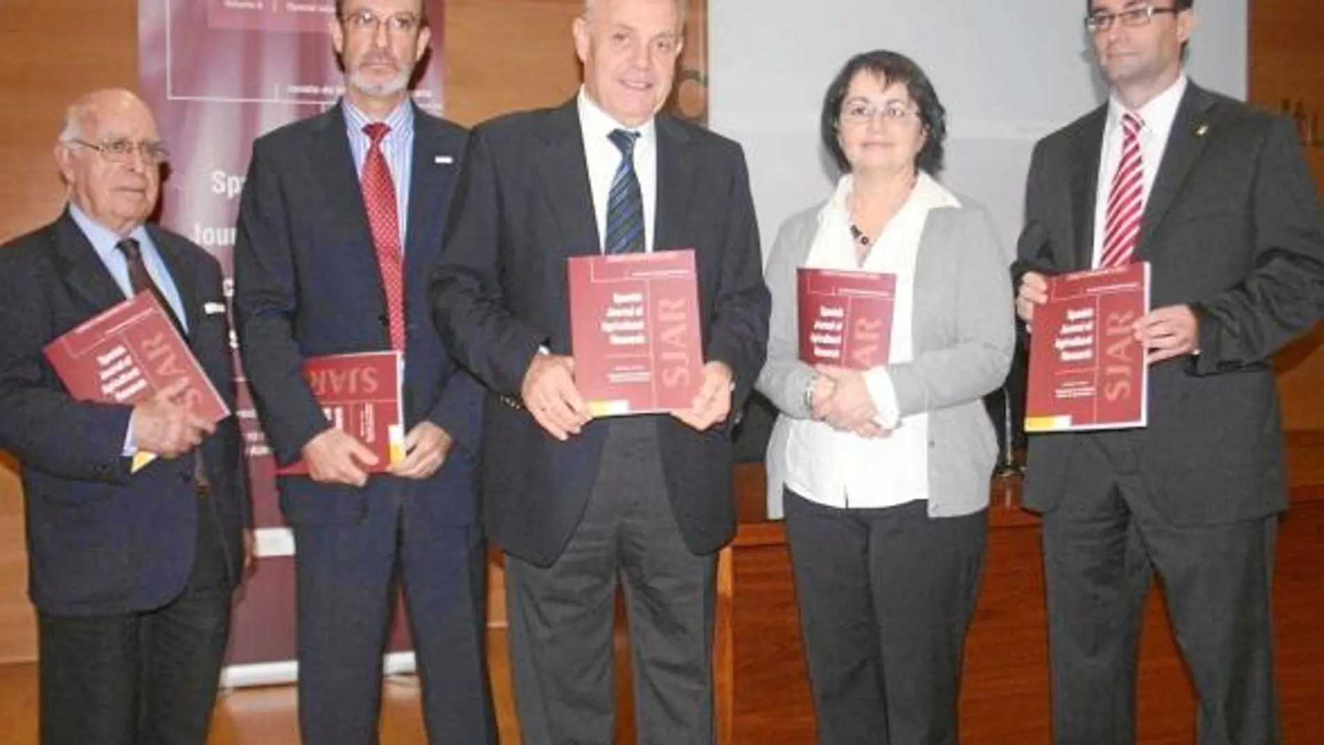 Ortiz, Franco, García Lidón, De Blas y Pérez, durante la presentación de la revista