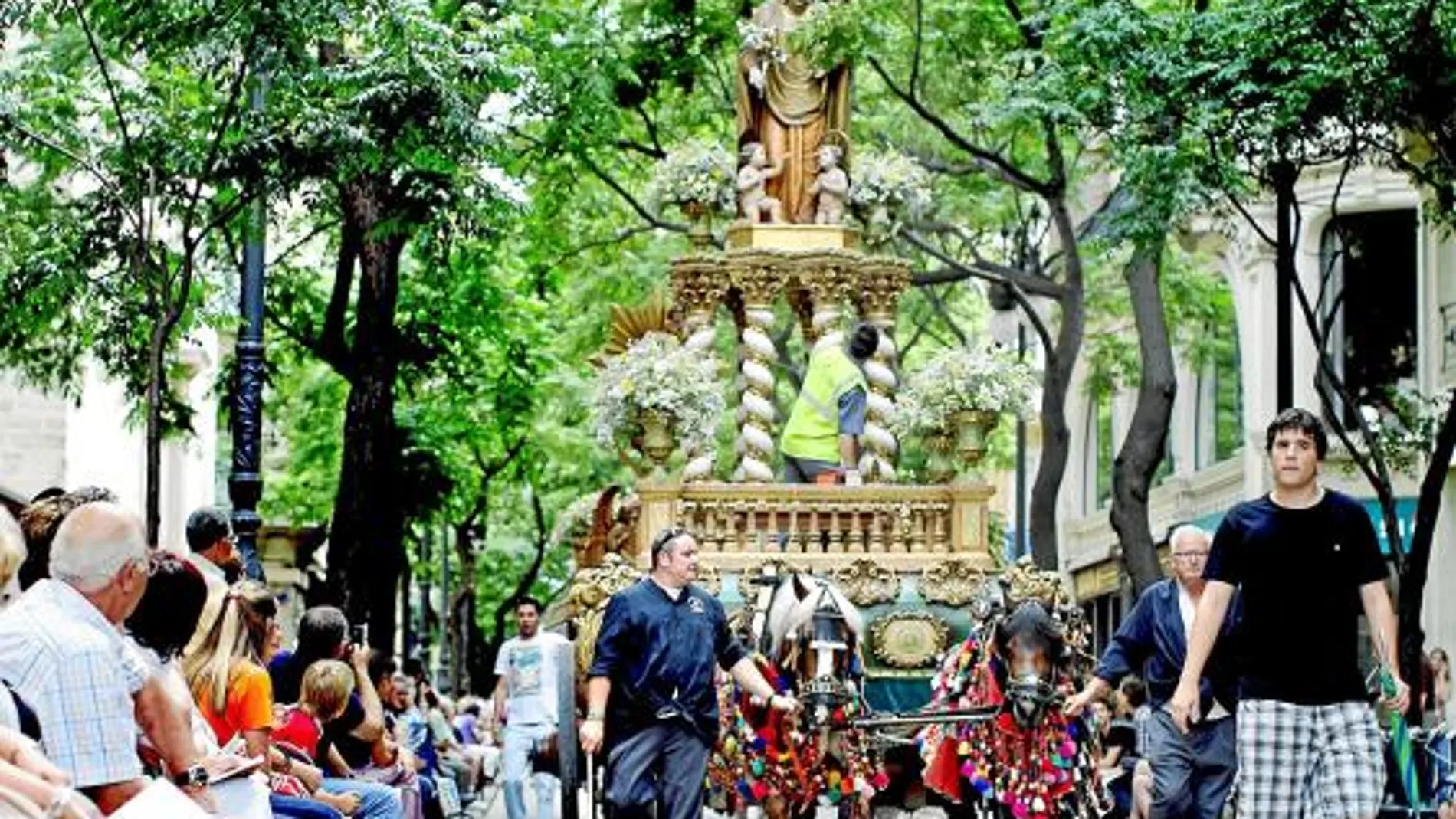 Imagen de archivo de la procesión del Corpus, en Valencia. Habrá que esperar al menos un años para verla.