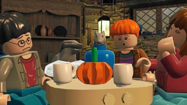 El jugador puede optar entre un centenar de personajes y explorar el castillo de Hogwarts
