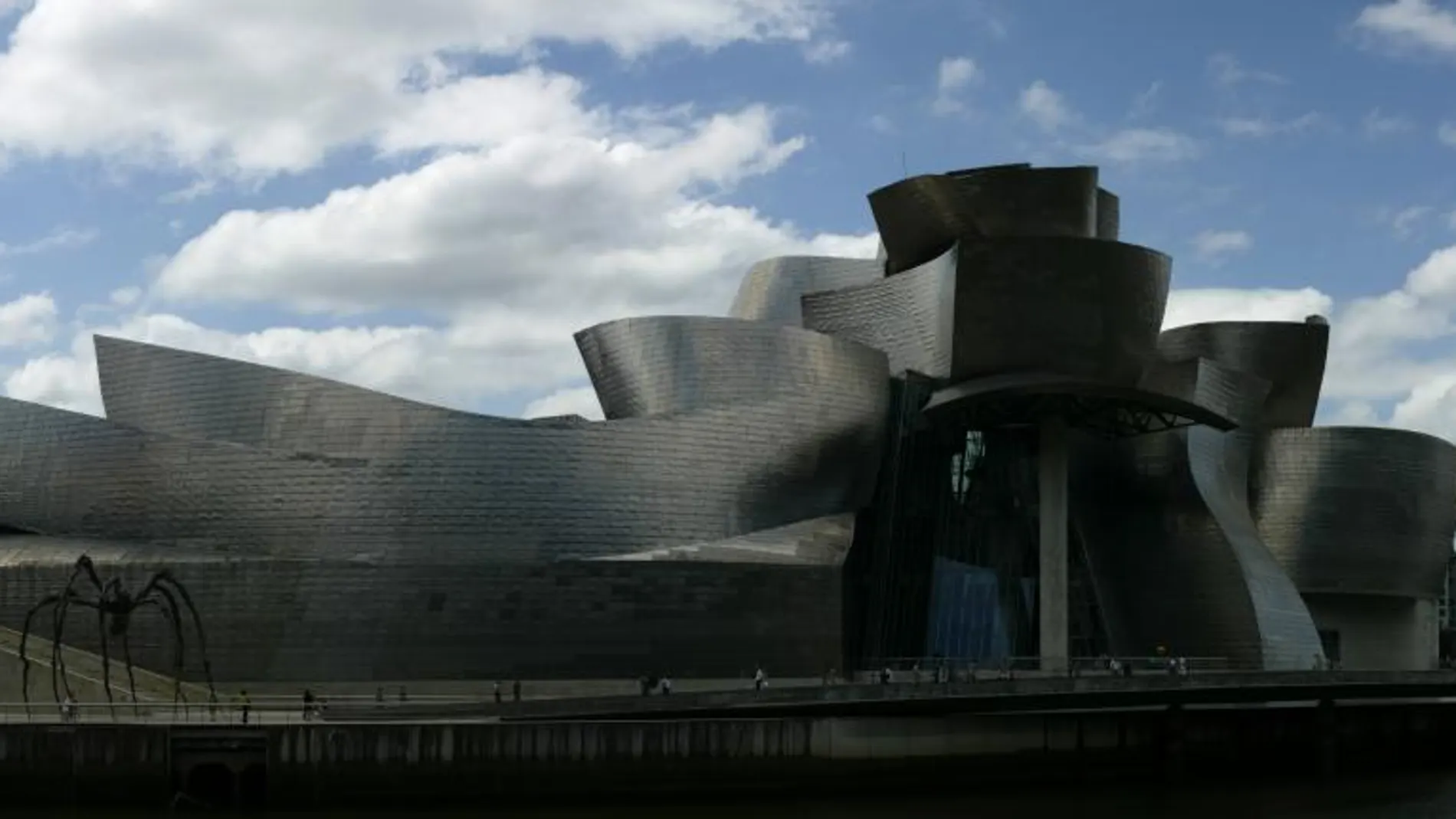 Bilbao , escenario de El mundo nunca es suficiente