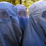 Una comisión parlamentaria estudiará si conviene legislar para prohibir el burka en Francia