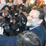 Rajoy allana su camino dentro y fuera del PP