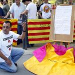 Defensores de las corridas de toros se manifiestan a las puertas del Parlament