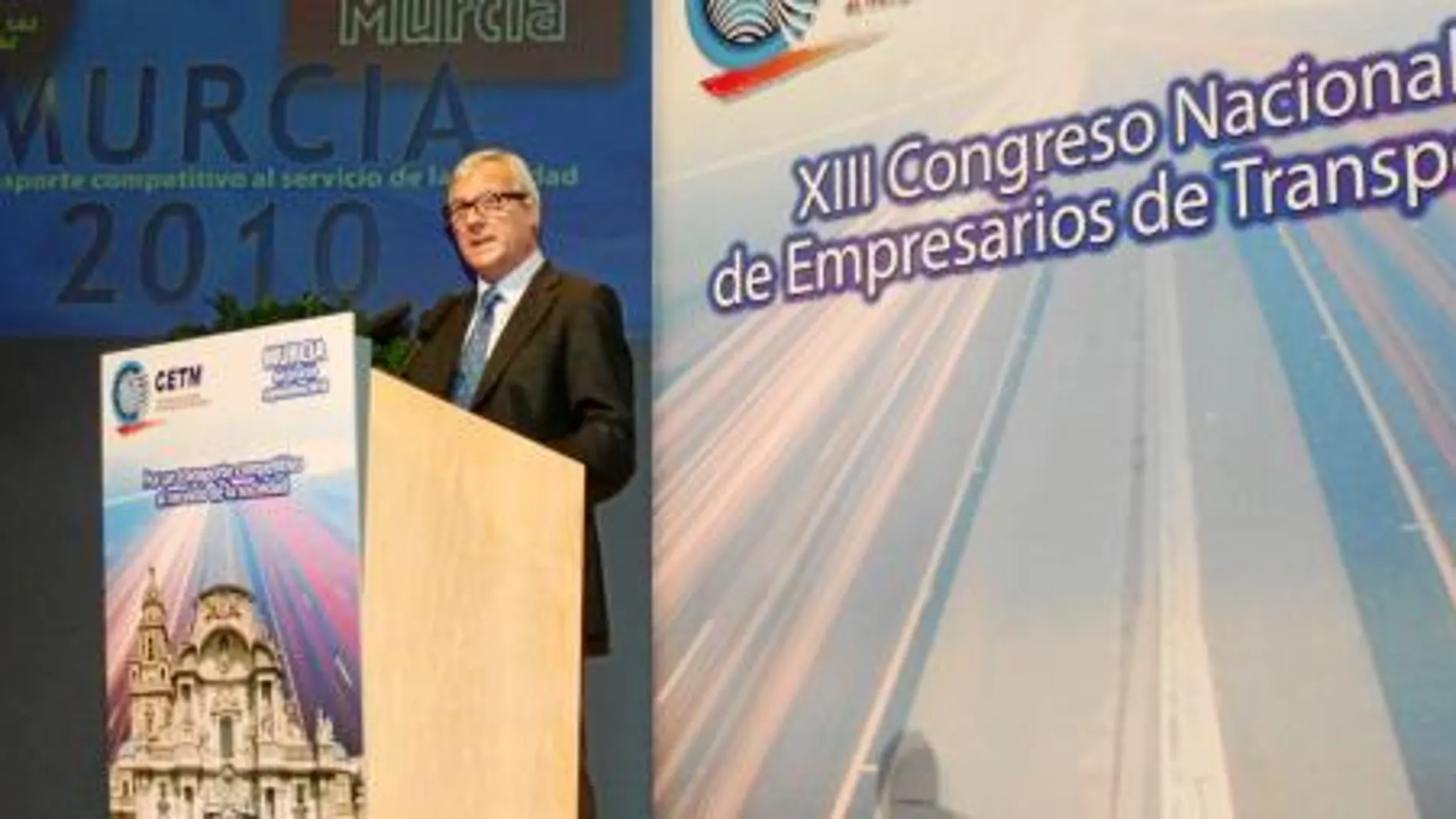 El presidente de la Comunidad, Ramón Luis Valcárcel, durante su intervención en el Congreso