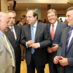 Herrera se compromete a invertir 400 millones más y a no subir impuestos