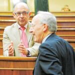 Ordóñez obligará a fusionarse al banco que reciba dinero público
