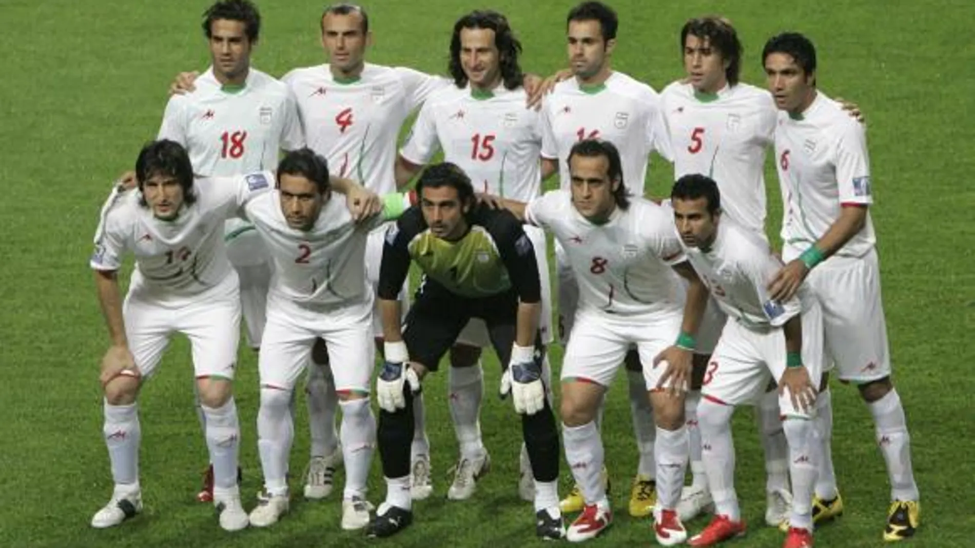 Expulsados 6 futbolistas que apoyaron la protesta