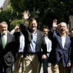 El líder de los populares, Mariano Rajoy, el candidato a las elecciones europeas, Jaime Mayor Oreja y el presidente de los populares andaluces, Javier Arenas