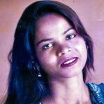 Asia Bibi, en una fotografía familiar distribuida a los medios