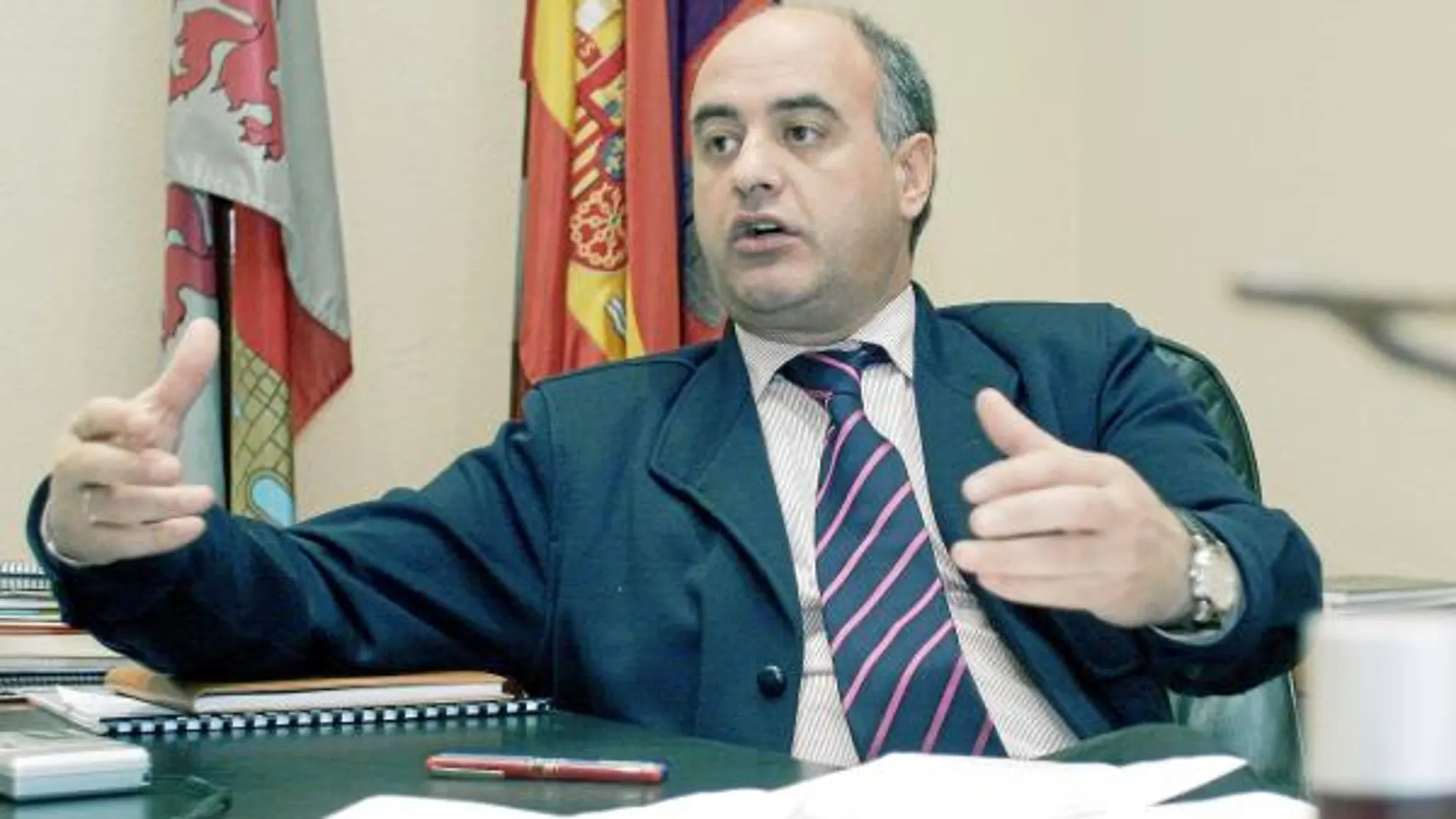 El presidente de la Federación Regional de Municipios y Provincias, Miguel Ángel García Nieto