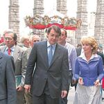 Aguirre denuncia que los españoles den el 40 por ciento de su sueldo al Estado