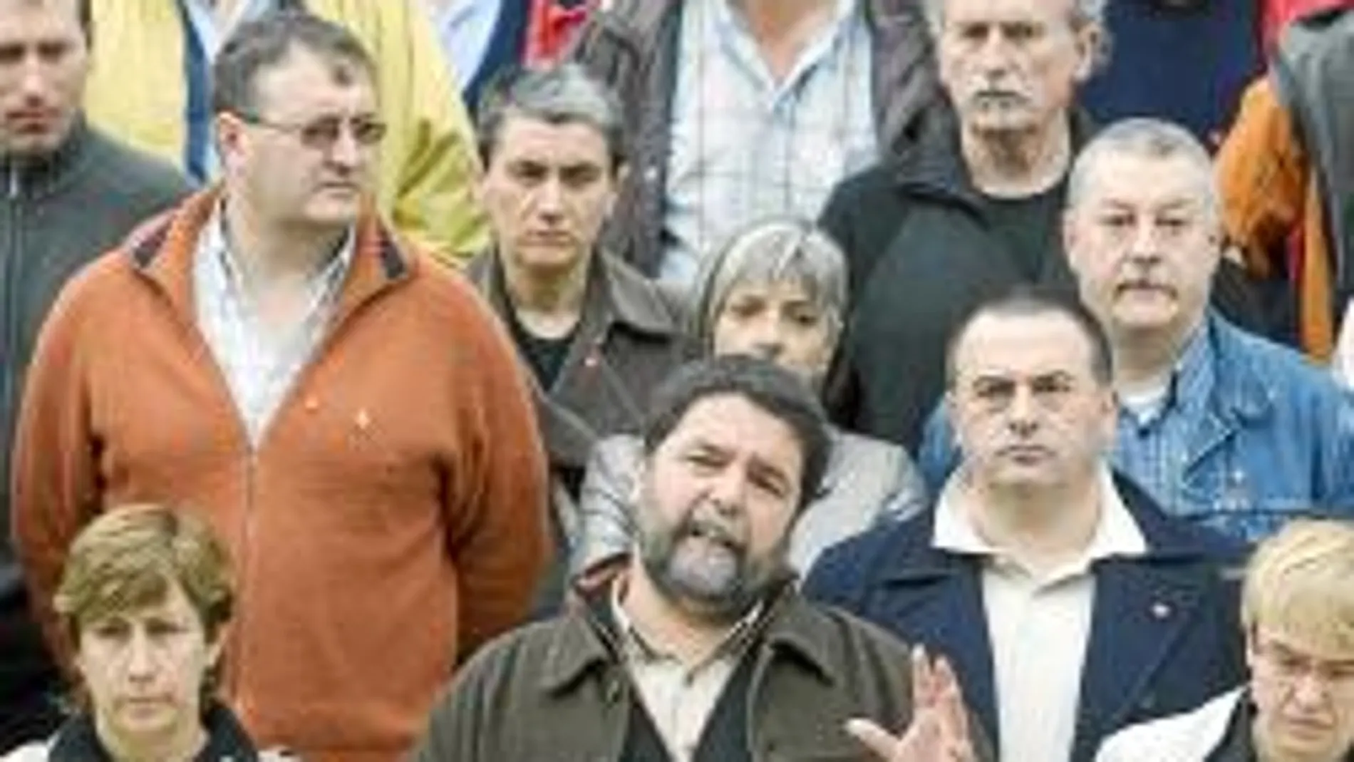 Miembros de la impugnada Abertzale Sozialistak con Joseba Álvarez