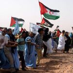 Un joven saharaui herido al pisar una mina durante cadena humana de protesta