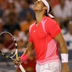 El tenista español Rafael Nadal gesticula después de perder una bola ante el chipriota Marcos Baghdatis