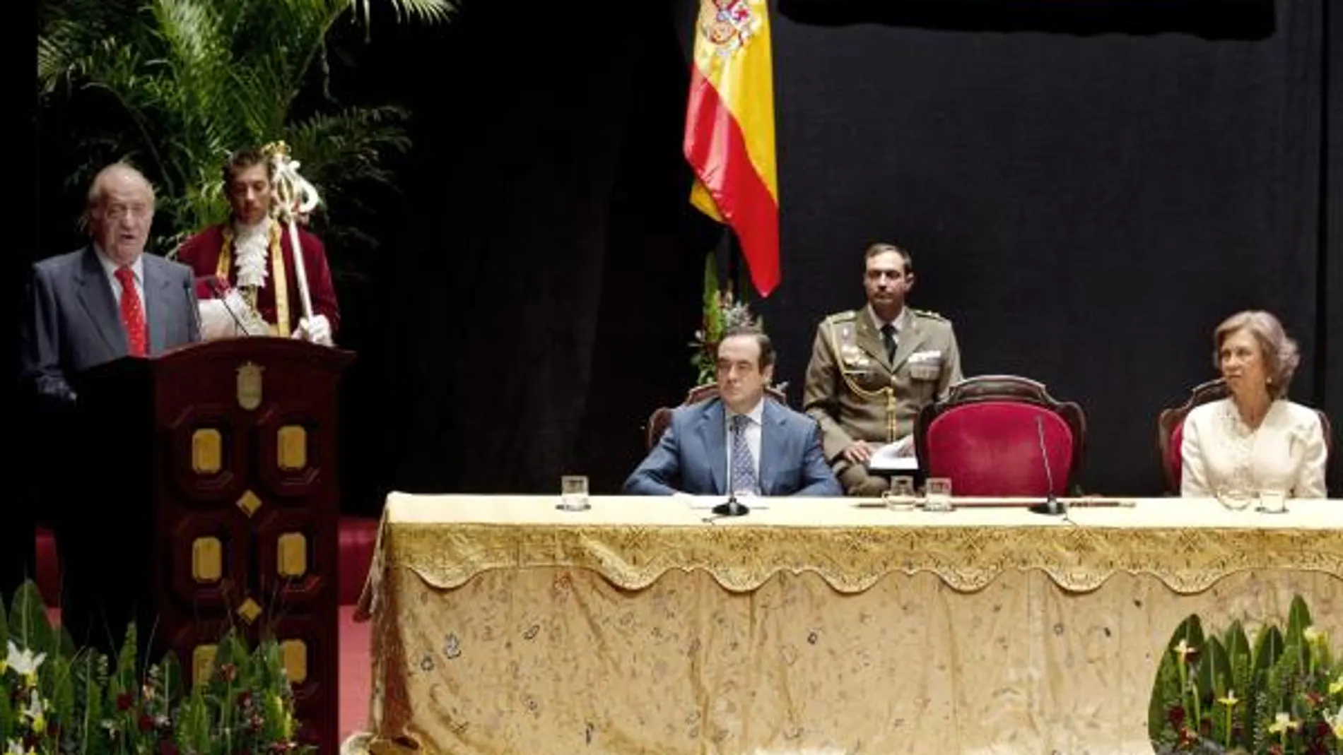 El Rey apela al espíritu de Cádiz para una España unida en la Constitución