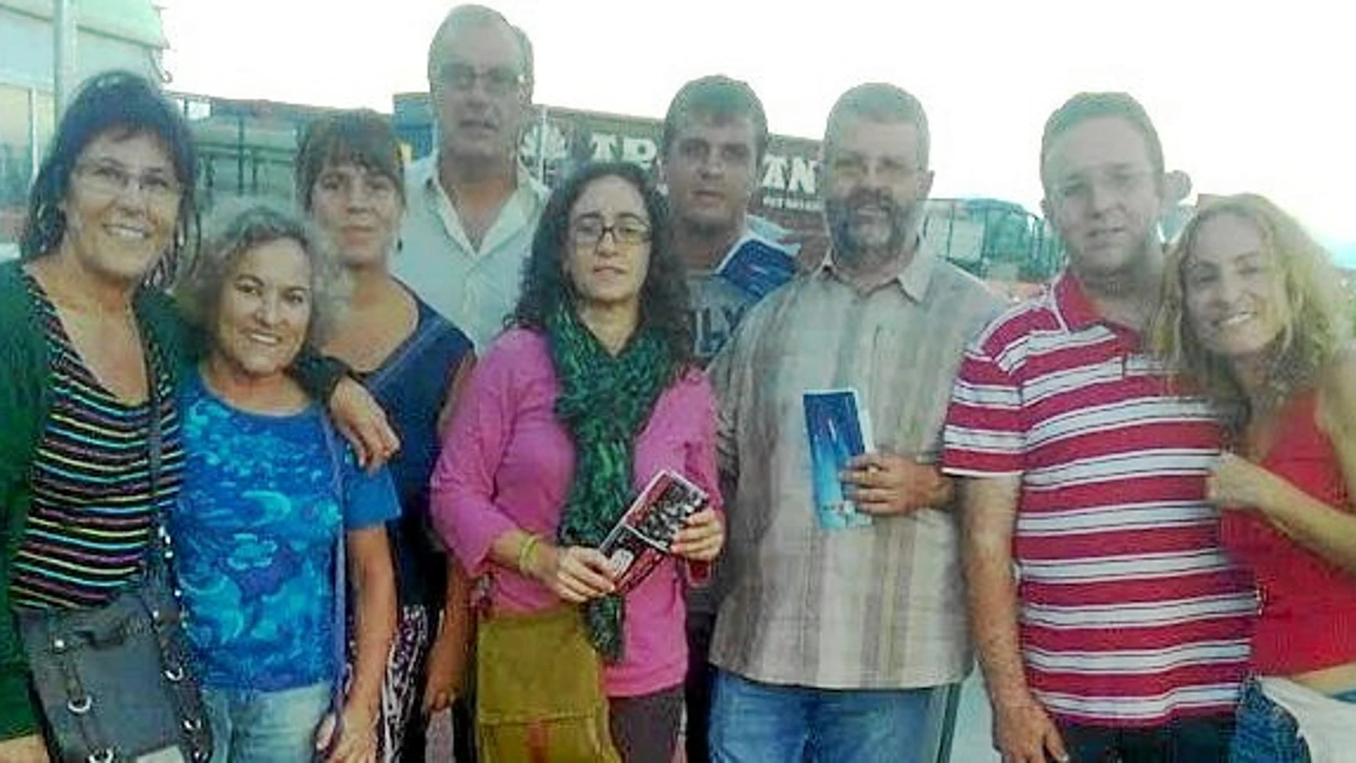 Los activistas canarios, antes de ser retenidos en El Aaiún